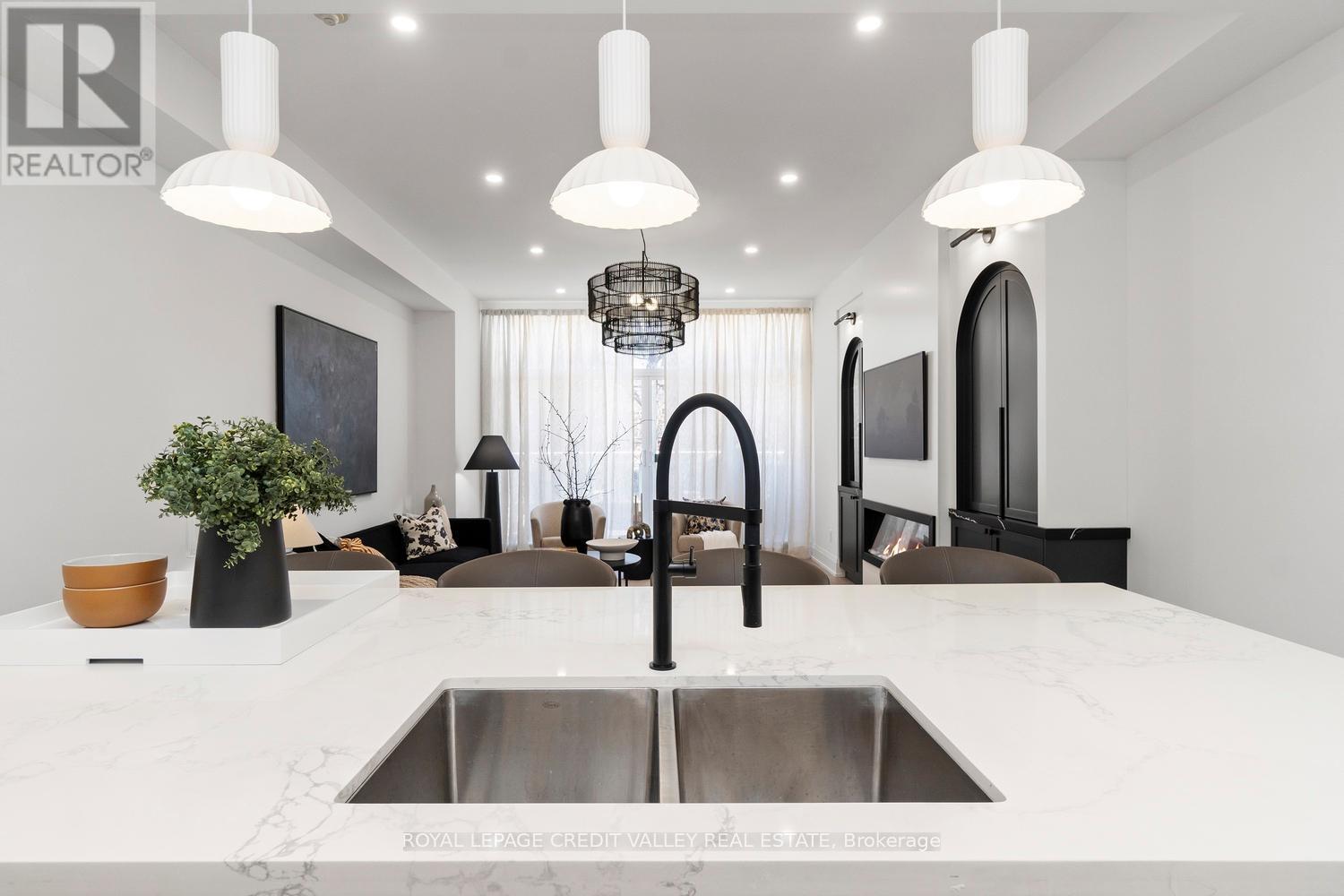 60a Tecumseth Street, Toronto, Ontario  M5V 2R8 - Photo 19 - C12805626