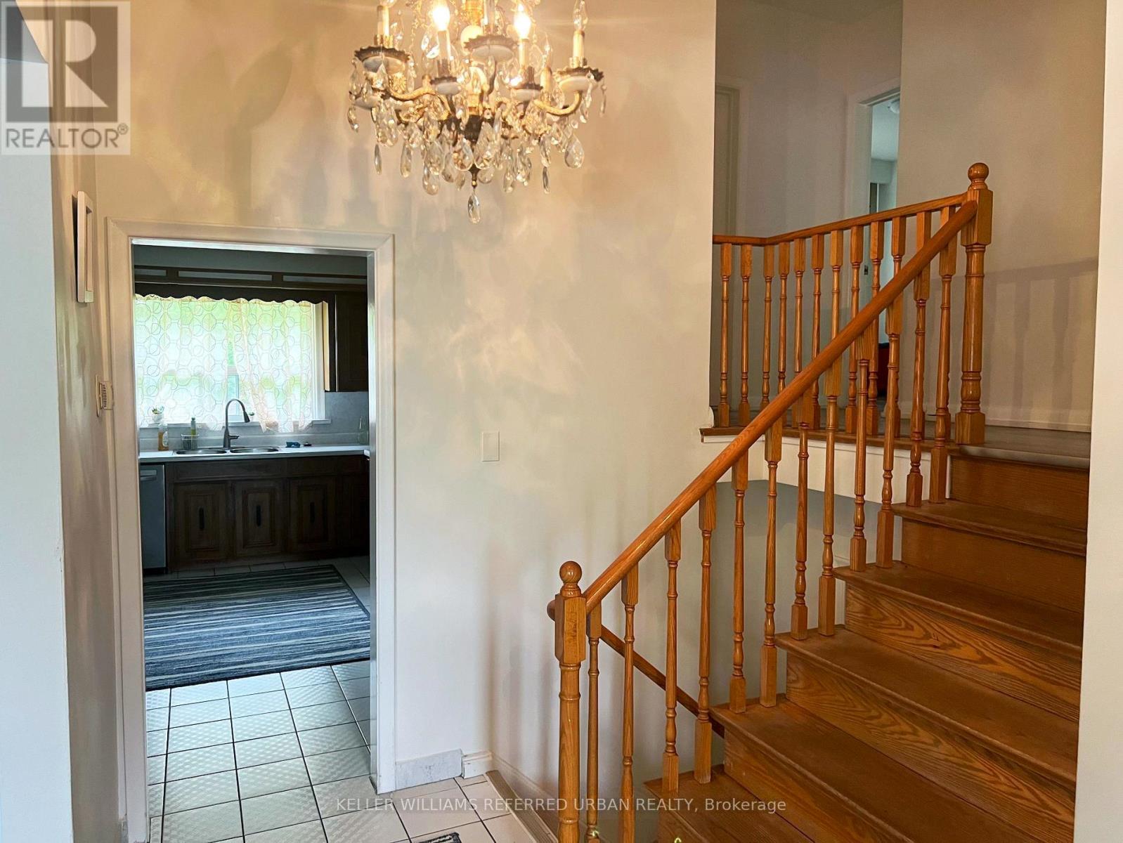 147 Almore Avenue, Toronto, Ontario  M3H 2H9 - Photo 8 - C12805658