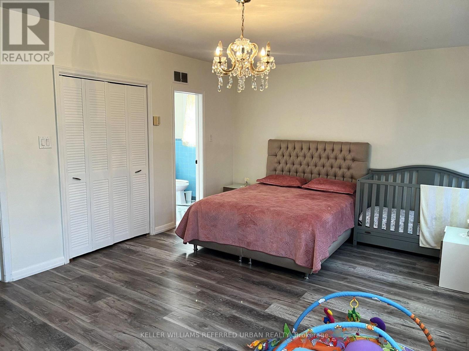 147 Almore Avenue, Toronto, Ontario  M3H 2H9 - Photo 9 - C12805658