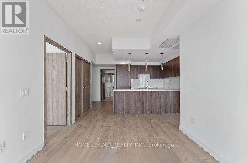 5910 - 3 Concord Cityplace Way, Toronto, Ontario  M5V 0X4 - Photo 10 - C12805690