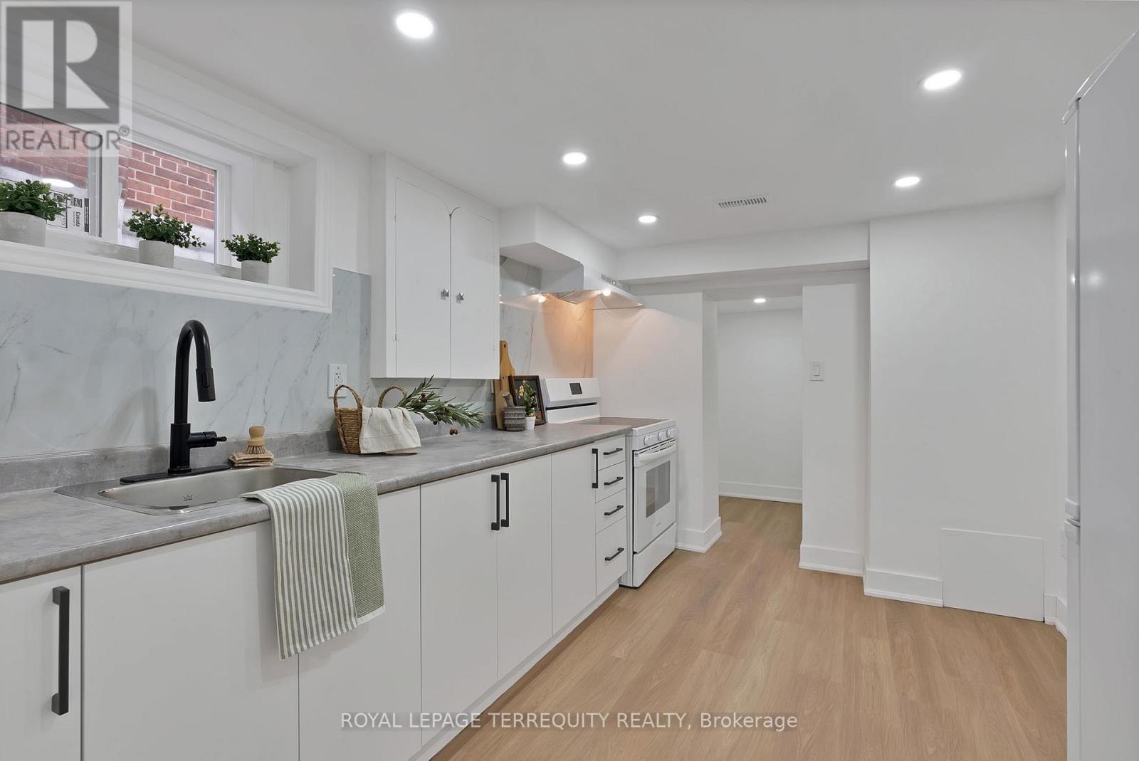 40 Leroy Avenue, Toronto, Ontario  M4J 4G8 - Photo 35 - E12805530