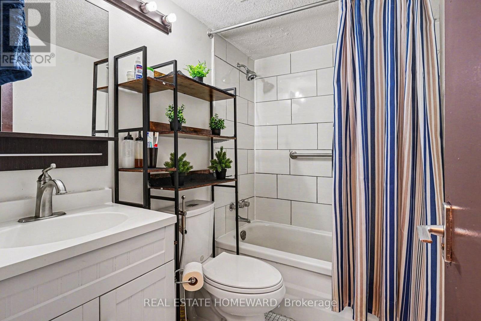 1503 - 5 Massey Square, Toronto, Ontario  M4C 5L6 - Photo 12 - E12805580