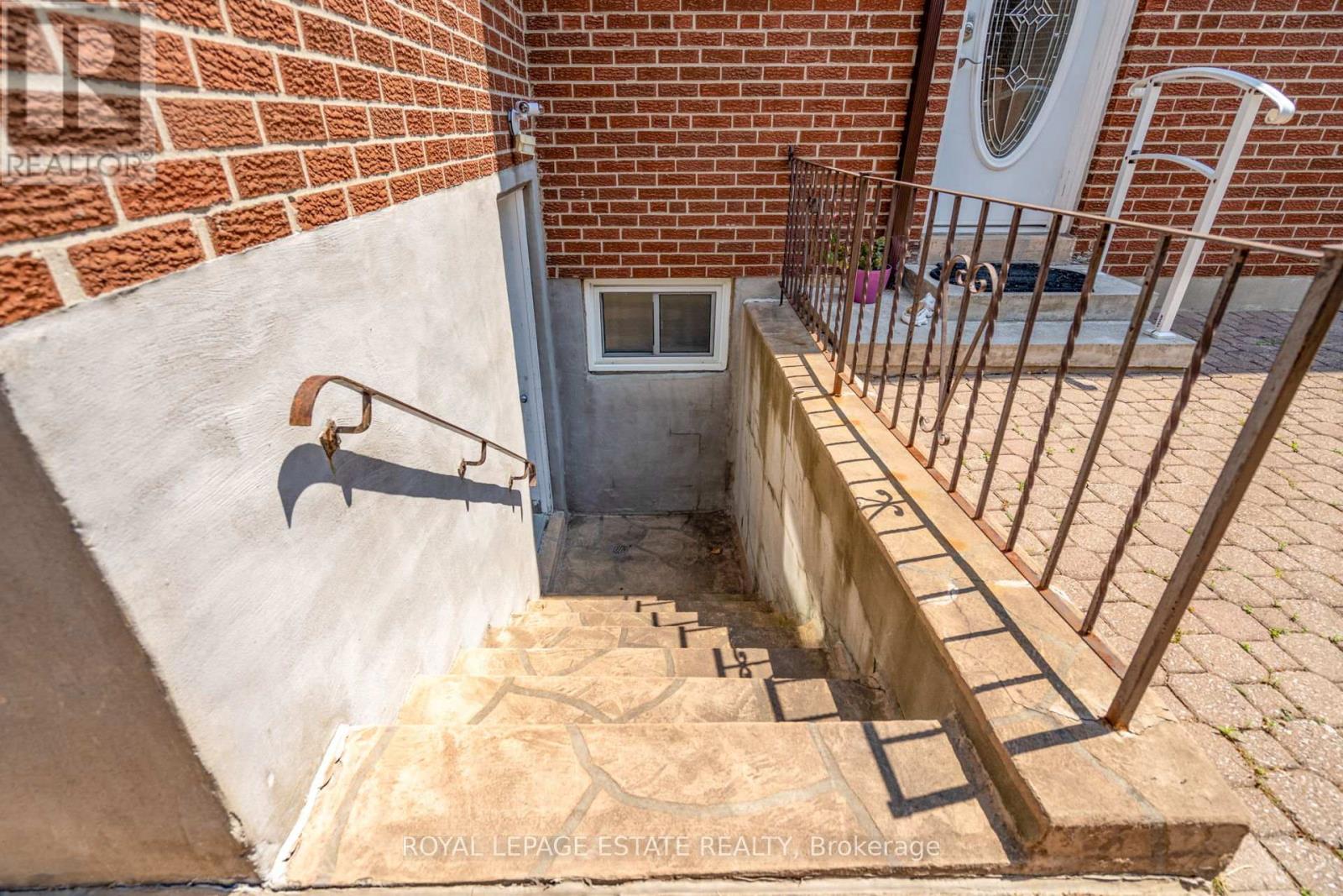 17 Altair Avenue, Toronto, Ontario  M1W 2R1 - Photo 27 - E12805622