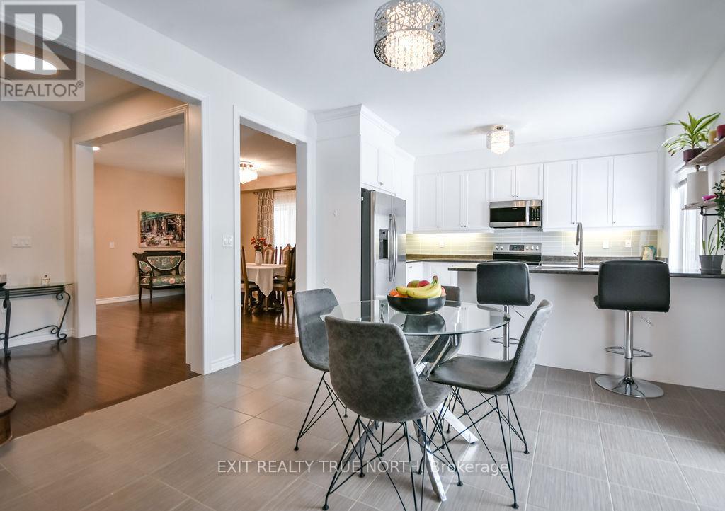 33 Battalion Drive, Essa, Ontario  L3W 0B3 - Photo 11 - N12805484