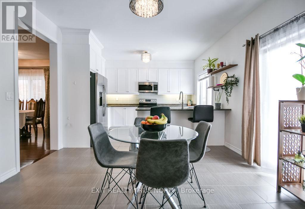 33 Battalion Drive, Essa, Ontario  L3W 0B3 - Photo 12 - N12805484