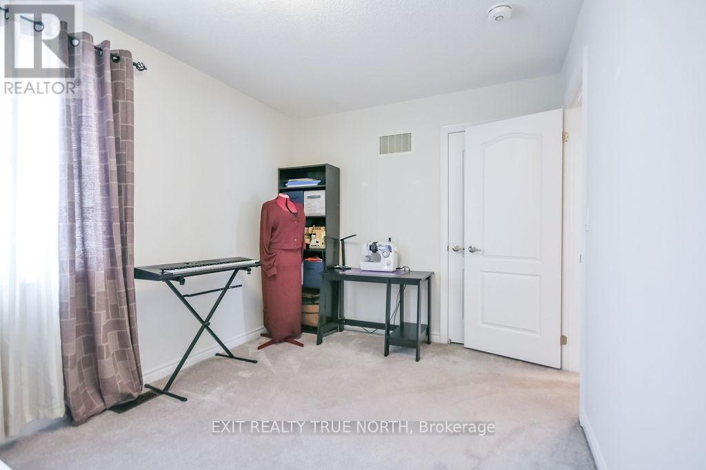 33 Battalion Drive, Essa, Ontario  L3W 0B3 - Photo 26 - N12805484