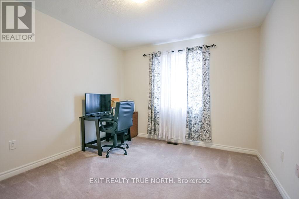 33 Battalion Drive, Essa, Ontario  L3W 0B3 - Photo 27 - N12805484