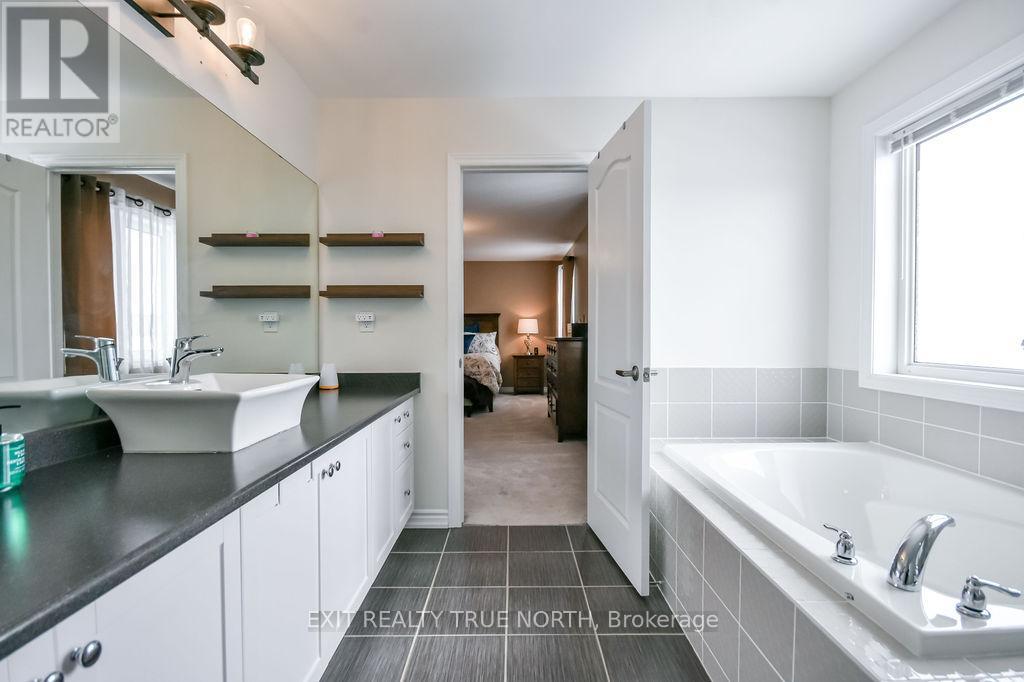 33 Battalion Drive, Essa, Ontario  L3W 0B3 - Photo 34 - N12805484