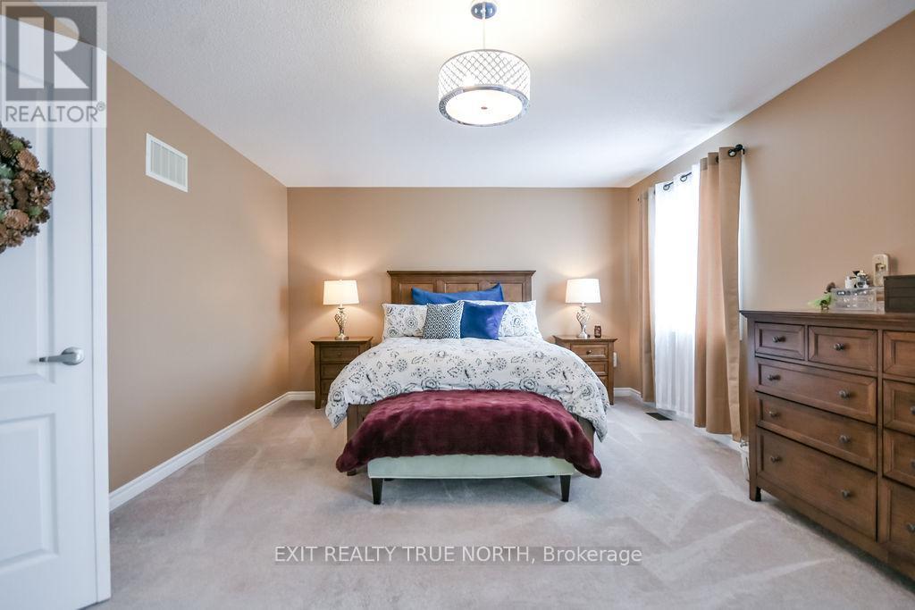 33 Battalion Drive, Essa, Ontario  L3W 0B3 - Photo 35 - N12805484