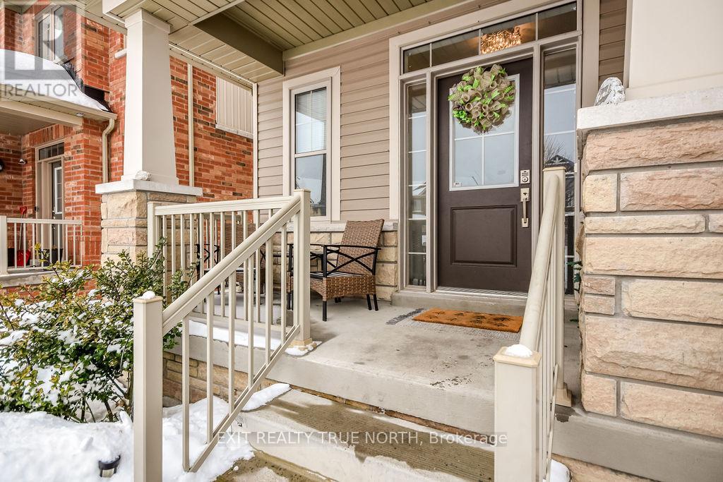 33 Battalion Drive, Essa, Ontario  L3W 0B3 - Photo 4 - N12805484