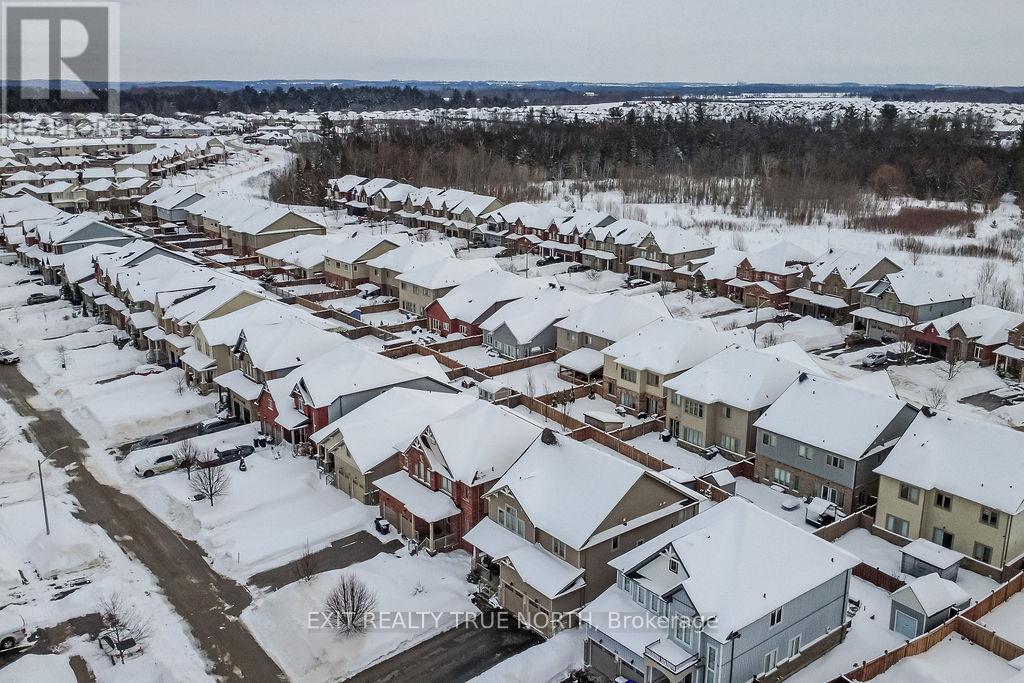 33 Battalion Drive, Essa, Ontario  L3W 0B3 - Photo 40 - N12805484