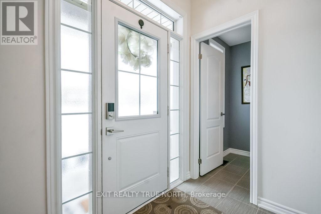 33 Battalion Drive, Essa, Ontario  L3W 0B3 - Photo 6 - N12805484