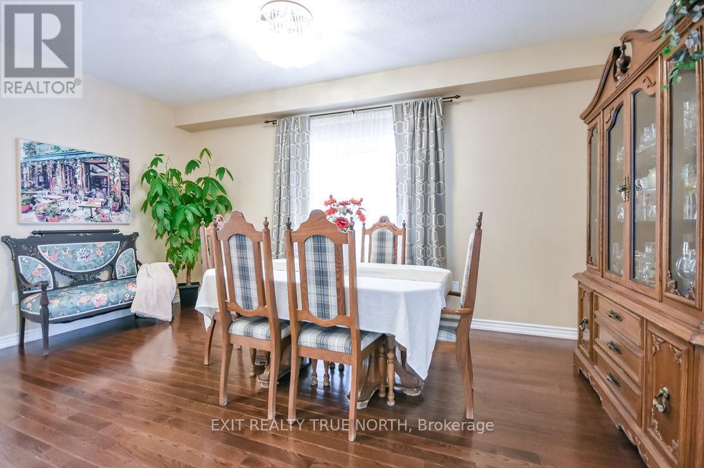 33 Battalion Drive, Essa, Ontario  L3W 0B3 - Photo 9 - N12805484