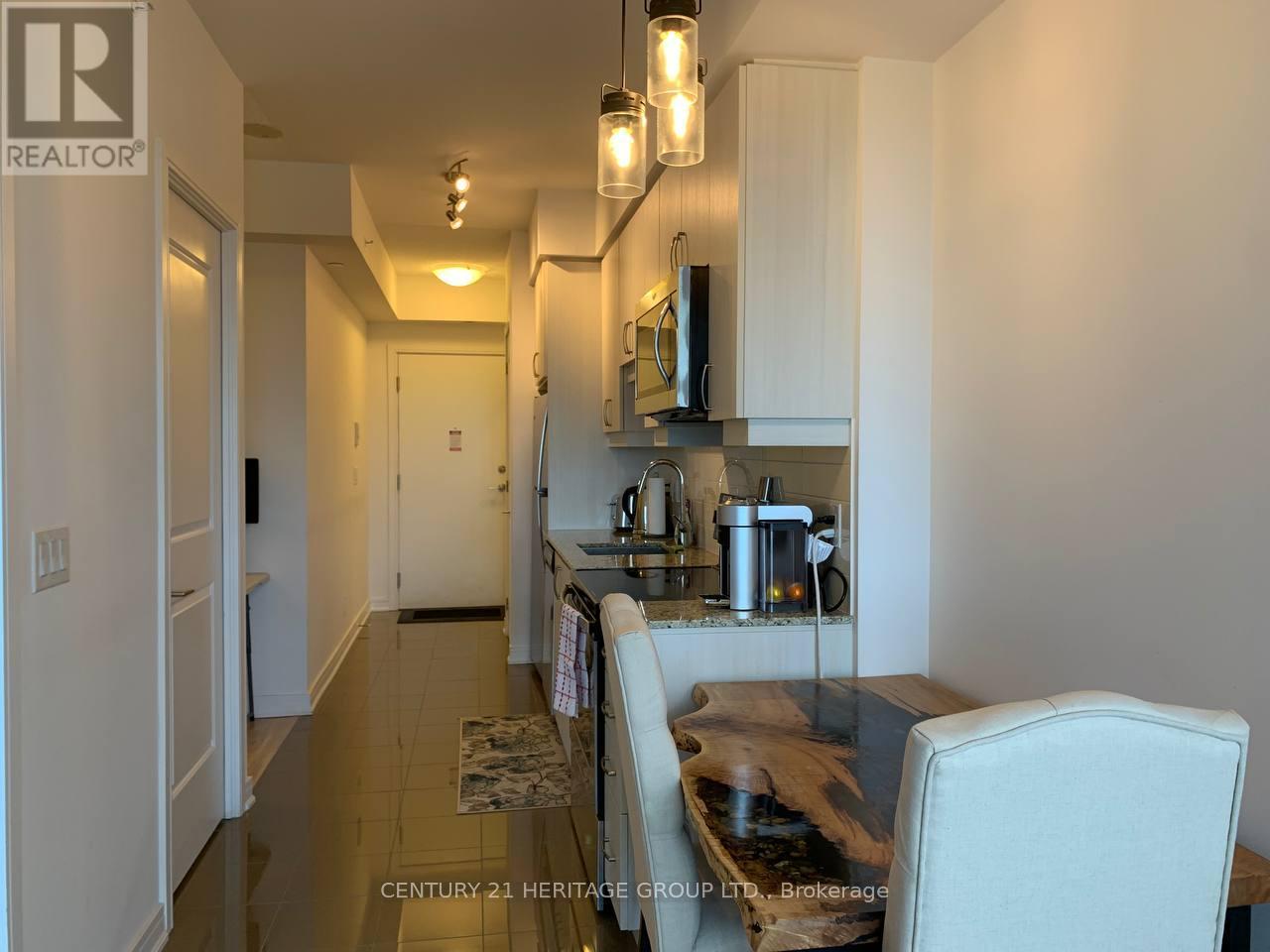 1813 - 9201 Yonge Street, Richmond Hill, Ontario  L4C 1H9 - Photo 15 - N12805532