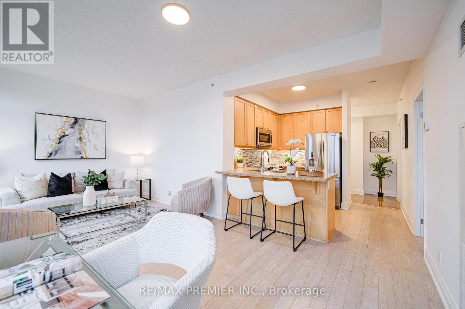 919 - 12 Woodstream Boulevard, Vaughan, Ontario  L4L 8C3 - Photo 10 - N12805548