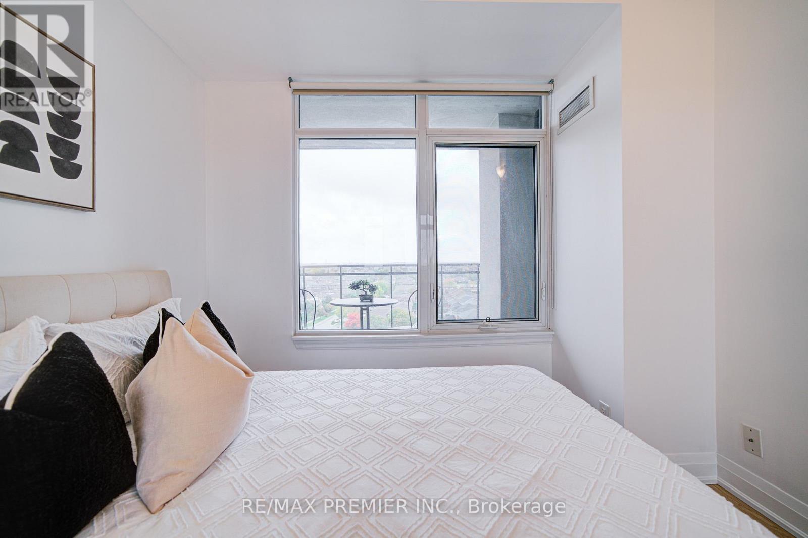 919 - 12 Woodstream Boulevard, Vaughan, Ontario  L4L 8C3 - Photo 19 - N12805548