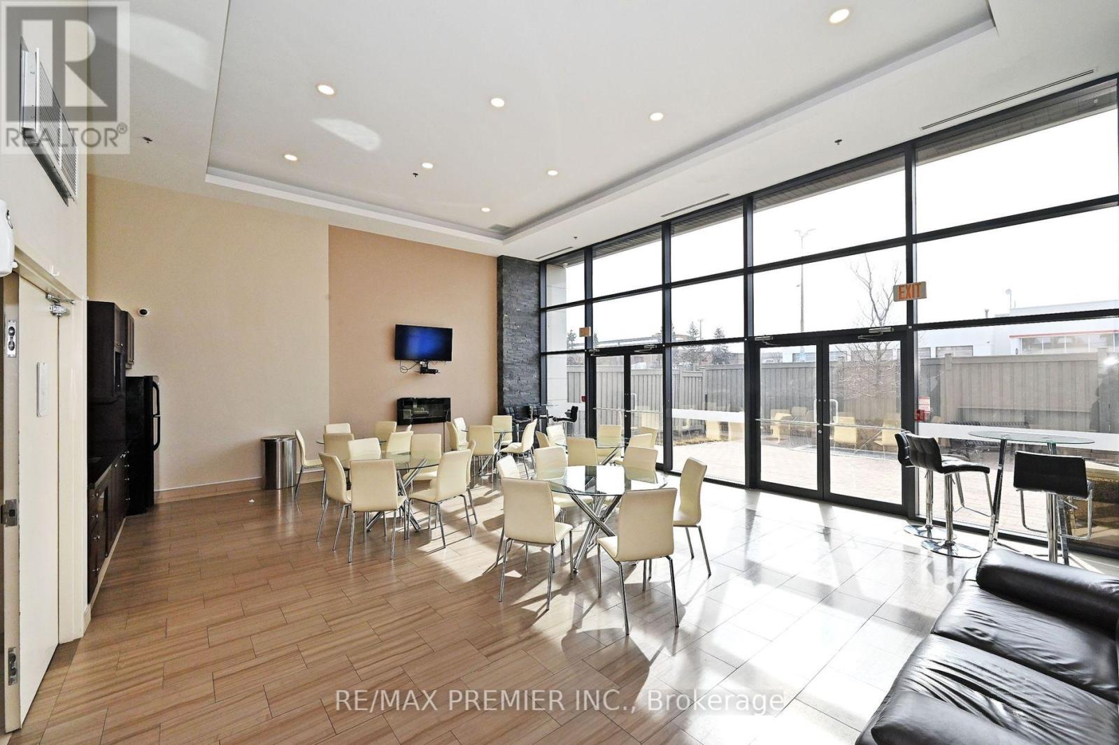 919 - 12 Woodstream Boulevard, Vaughan, Ontario  L4L 8C3 - Photo 33 - N12805548