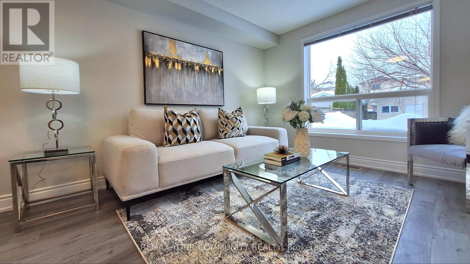 8 Srigley Street, Barrie (Holly), Ontario  L4N 0L9 - Photo 6 - S12805718