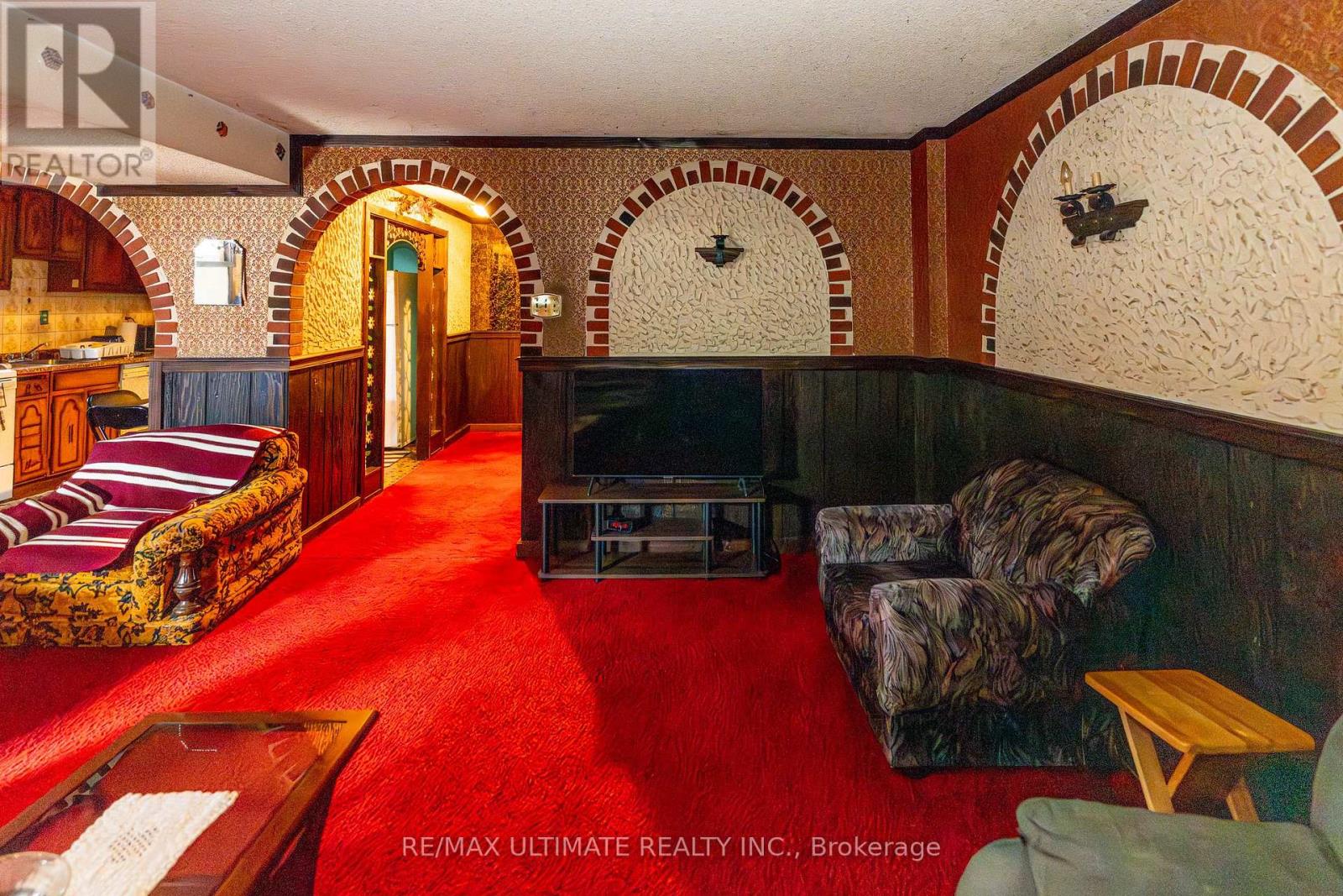 3314 Strabane Drive, Mississauga, Ontario  L5C 1W7 - Photo 19 - W12805462