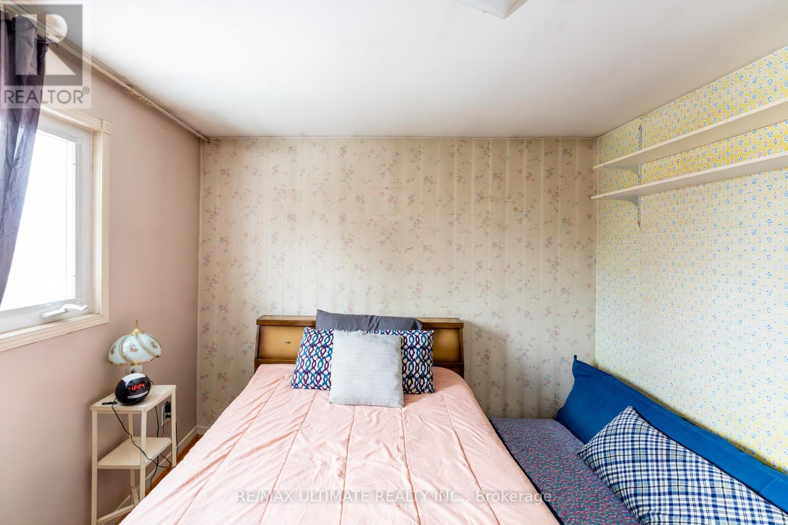 3314 Strabane Drive, Mississauga, Ontario  L5C 1W7 - Photo 24 - W12805462