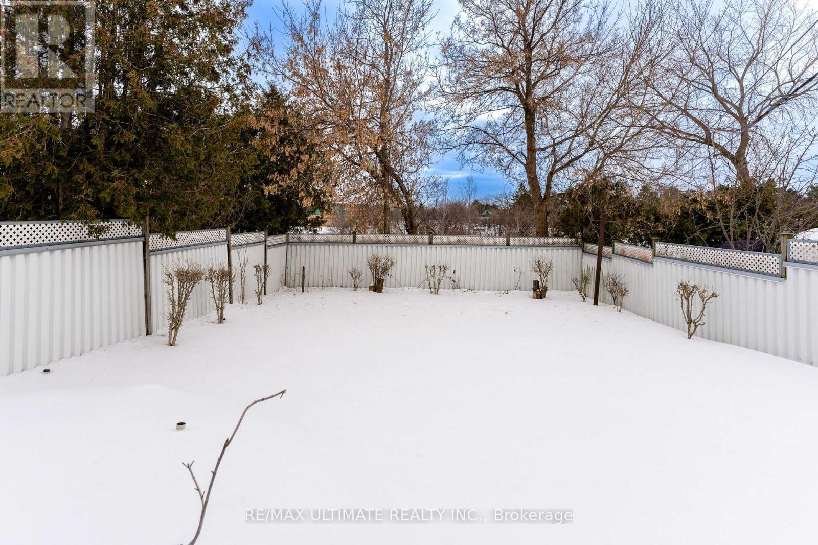 3314 Strabane Drive, Mississauga, Ontario  L5C 1W7 - Photo 27 - W12805462