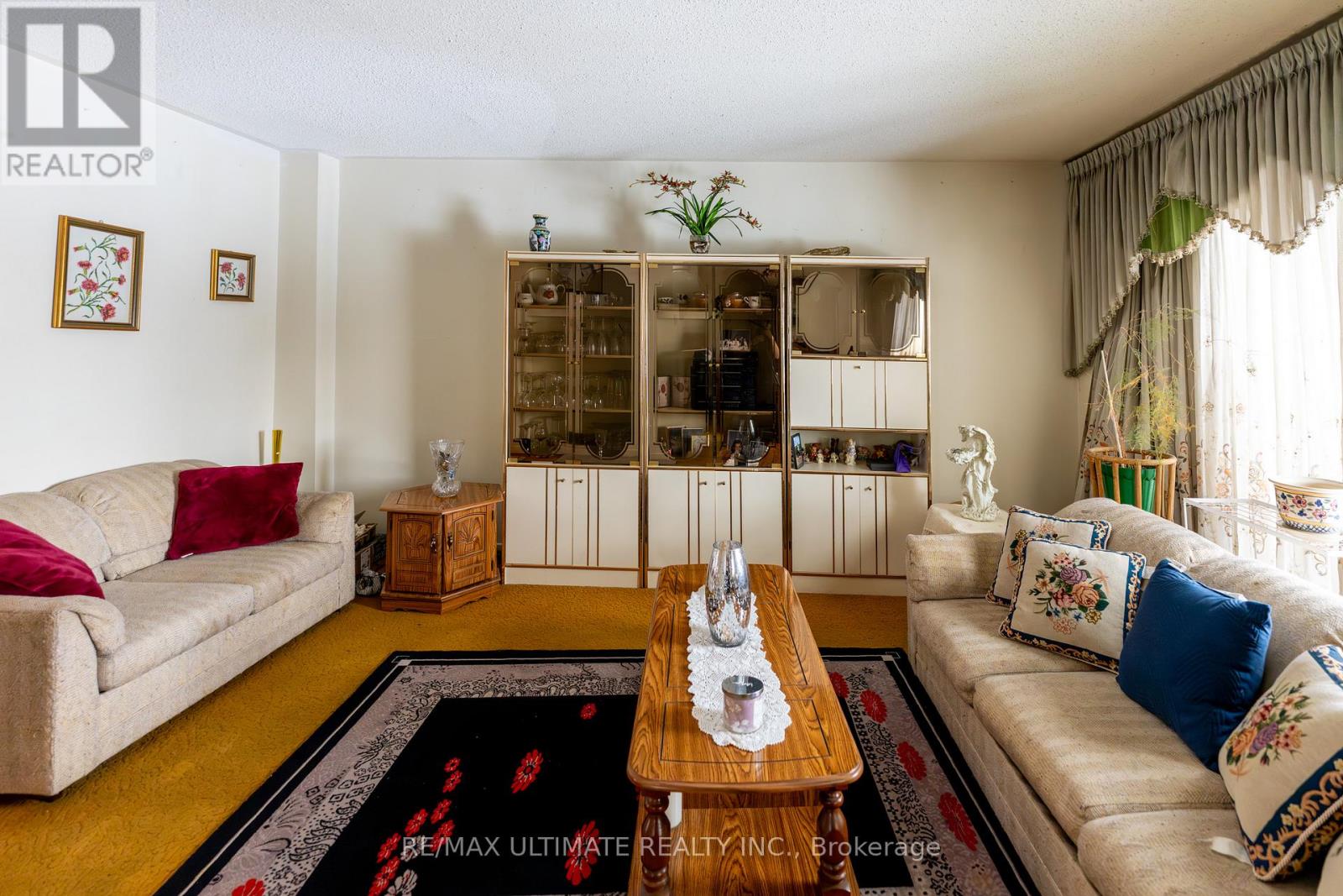 3314 Strabane Drive, Mississauga, Ontario  L5C 1W7 - Photo 7 - W12805462