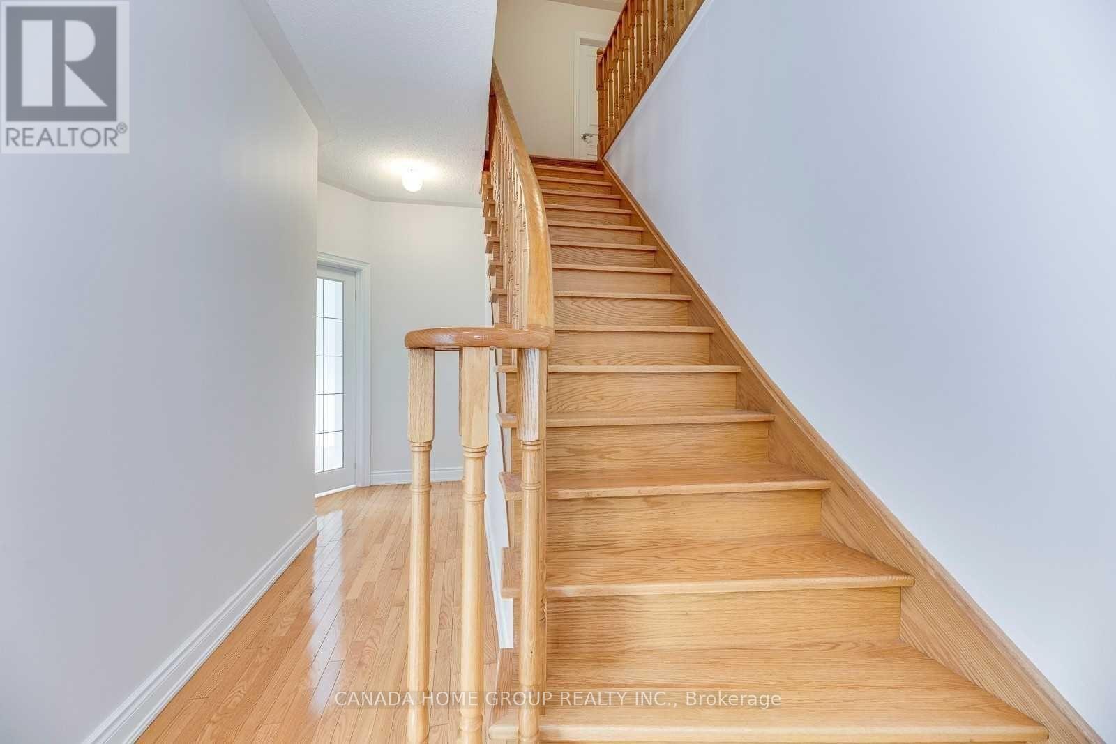 3369 Springflower Way, Oakville, Ontario  L6L 6V1 - Photo 17 - W12805476