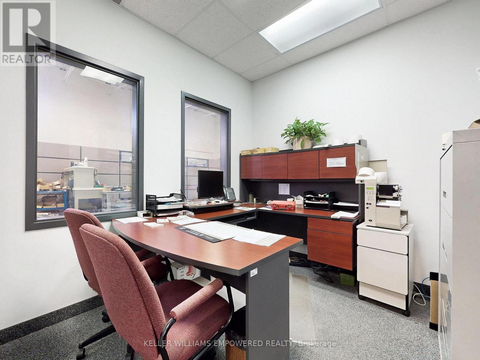 949 Kamato Road, Mississauga, Ontario  L4W 2R5 - Photo 23 - W12805542