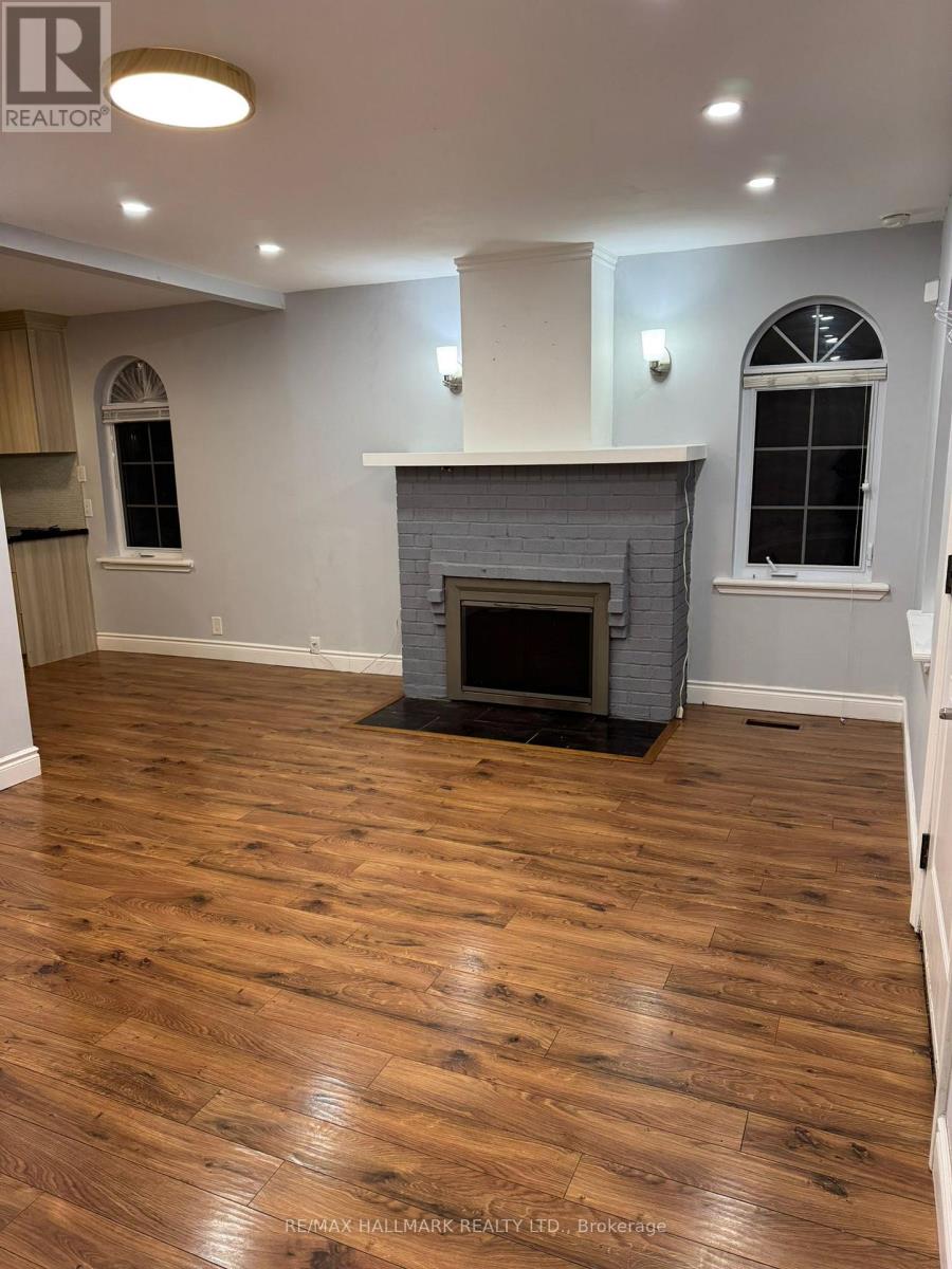 853 Fourth Street, Mississauga, Ontario  L5E 1J7 - Photo 12 - W12805568