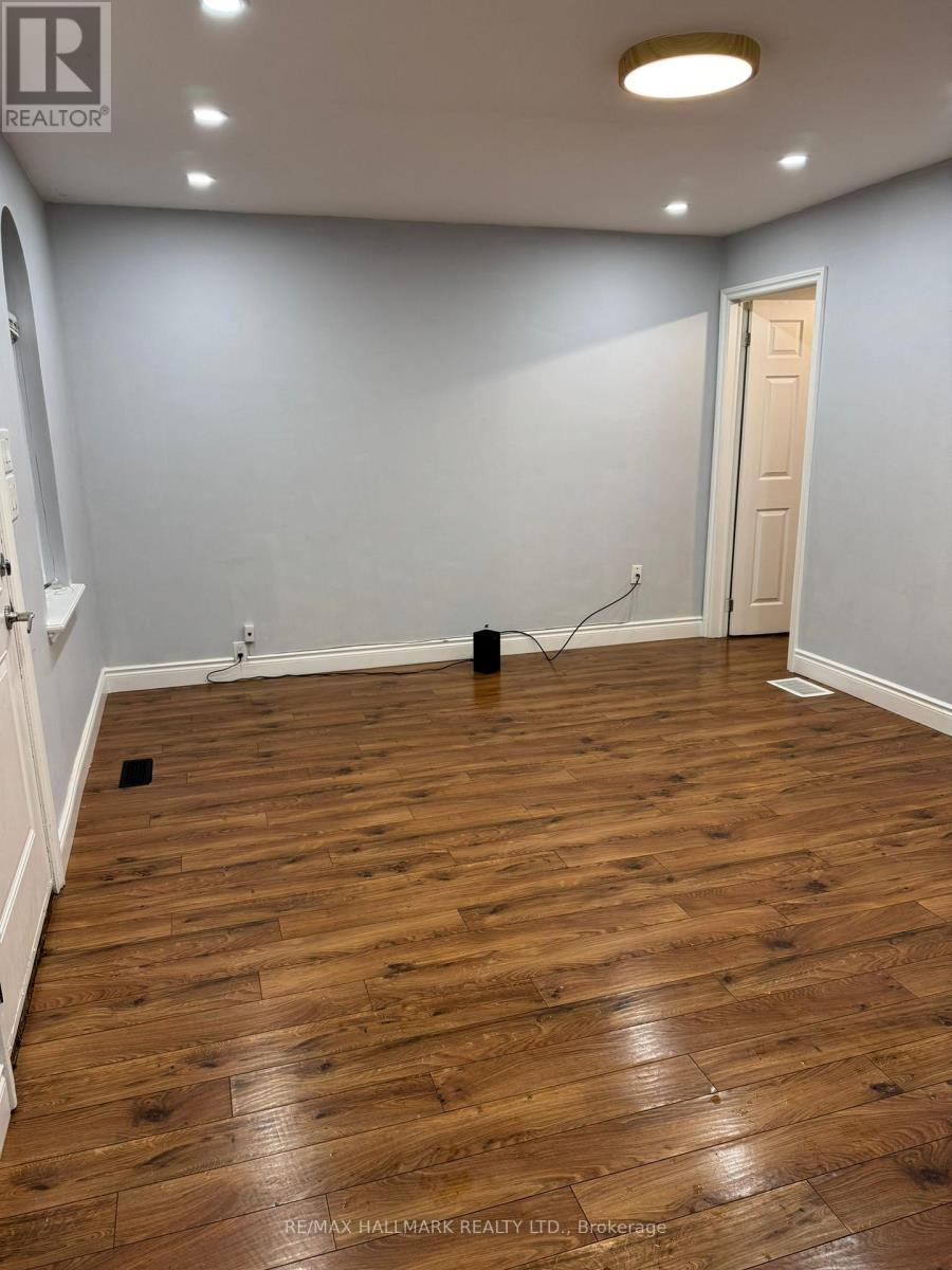 853 Fourth Street, Mississauga, Ontario  L5E 1J7 - Photo 14 - W12805568