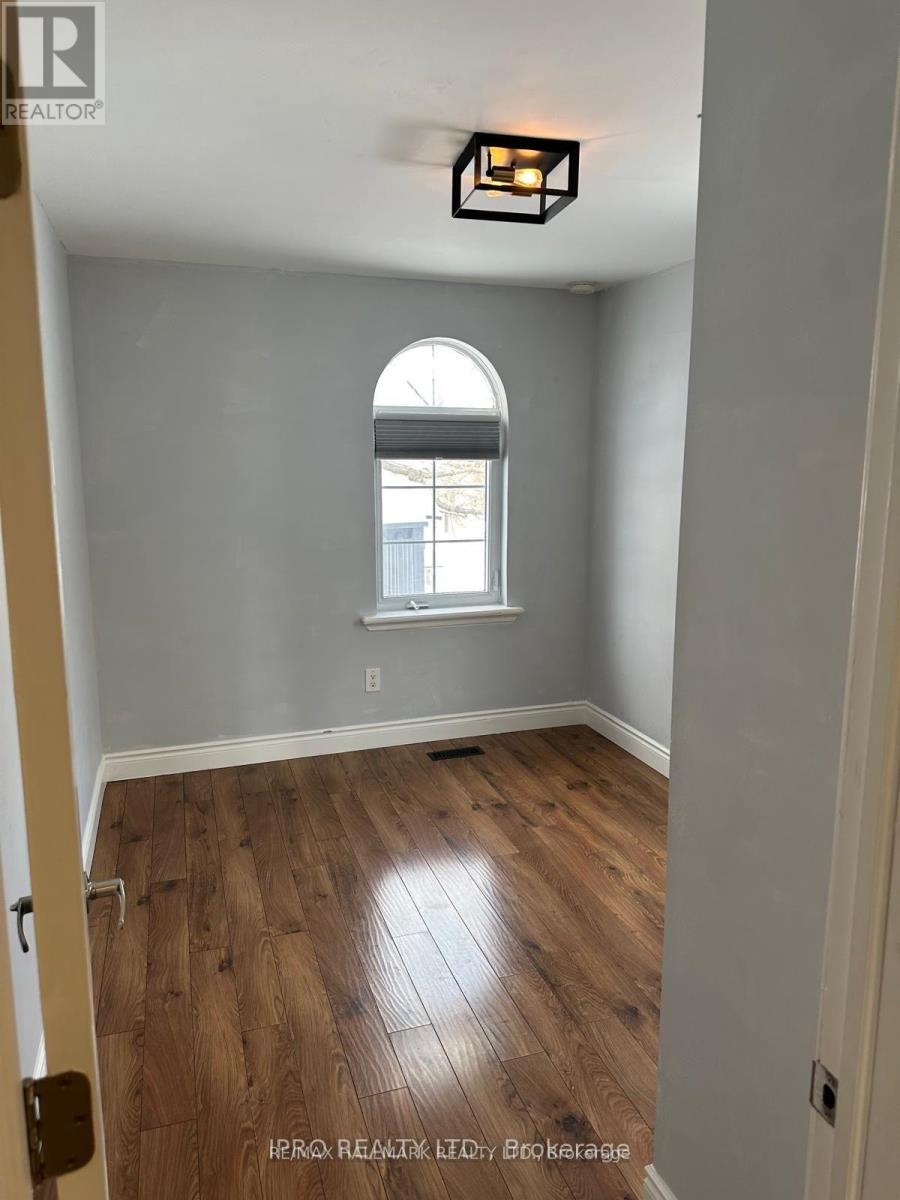 853 Fourth Street, Mississauga, Ontario  L5E 1J7 - Photo 6 - W12805568