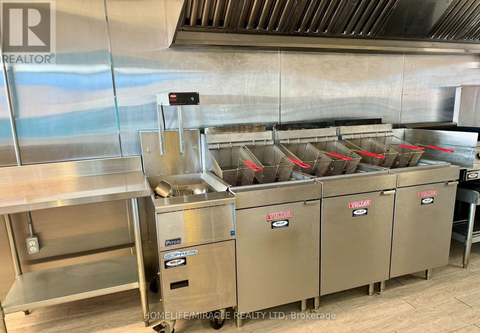 3 - 352 Queen Street, Halton Hills, Ontario  L7J 1R2 - Photo 6 - W12805590