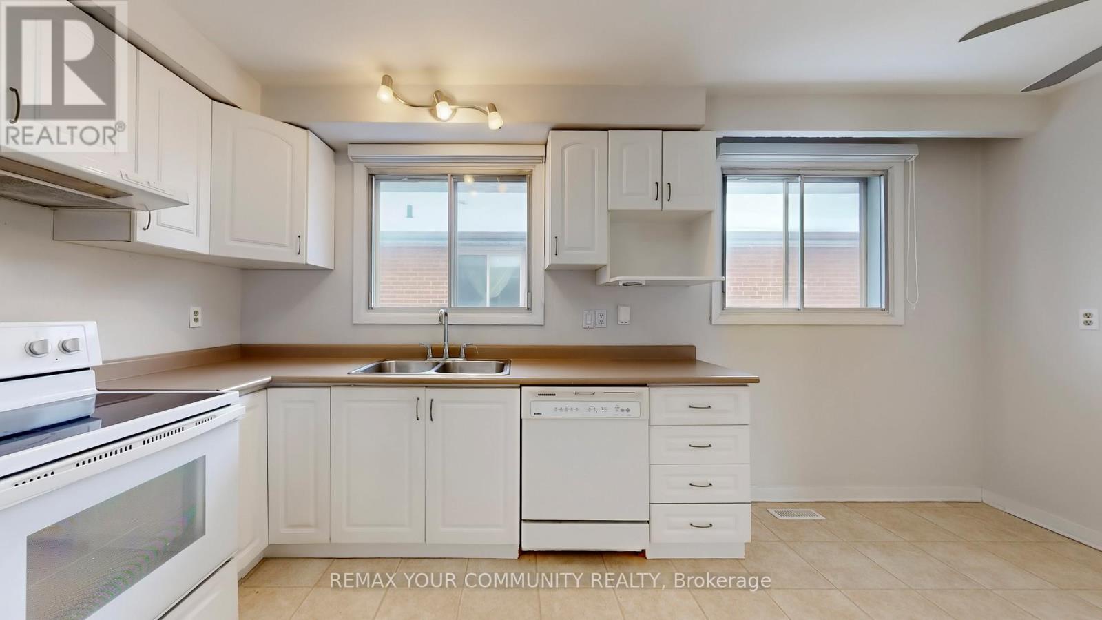 7 Brazil Gate, Toronto, Ontario  M9L 1K3 - Photo 14 - W12805594