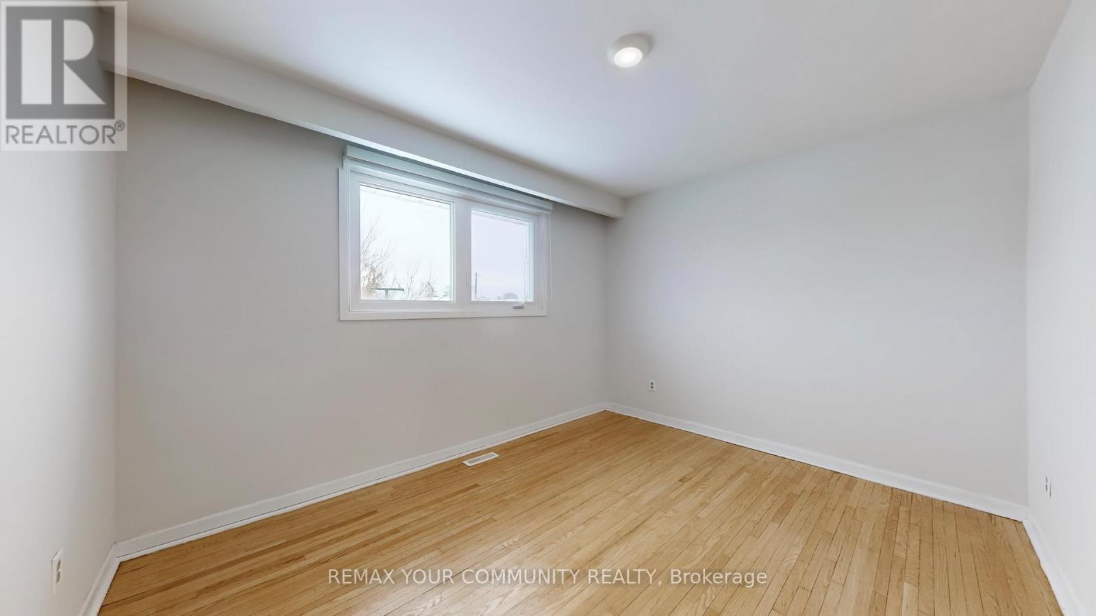7 Brazil Gate, Toronto, Ontario  M9L 1K3 - Photo 16 - W12805594