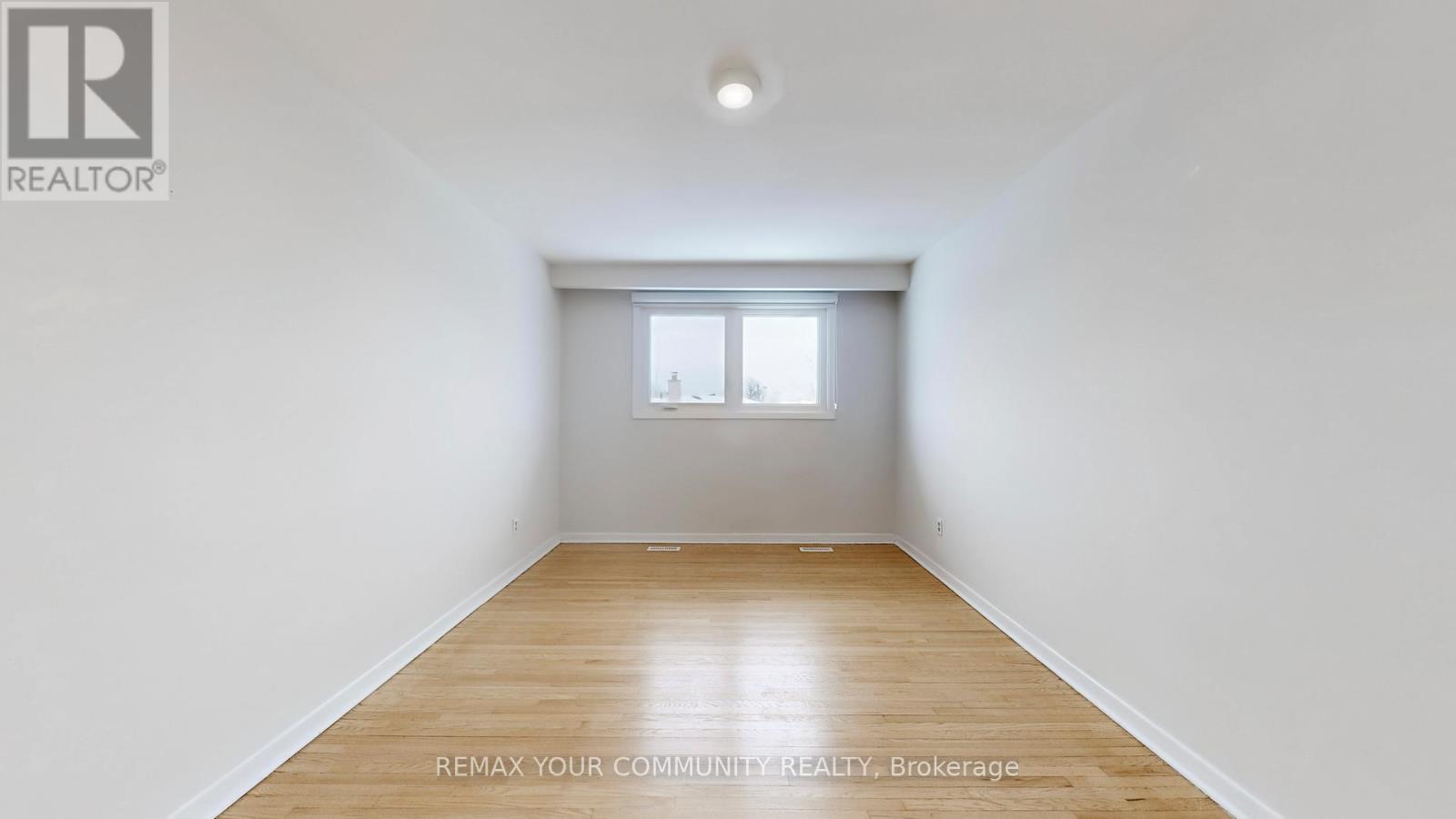 7 Brazil Gate, Toronto, Ontario  M9L 1K3 - Photo 20 - W12805594