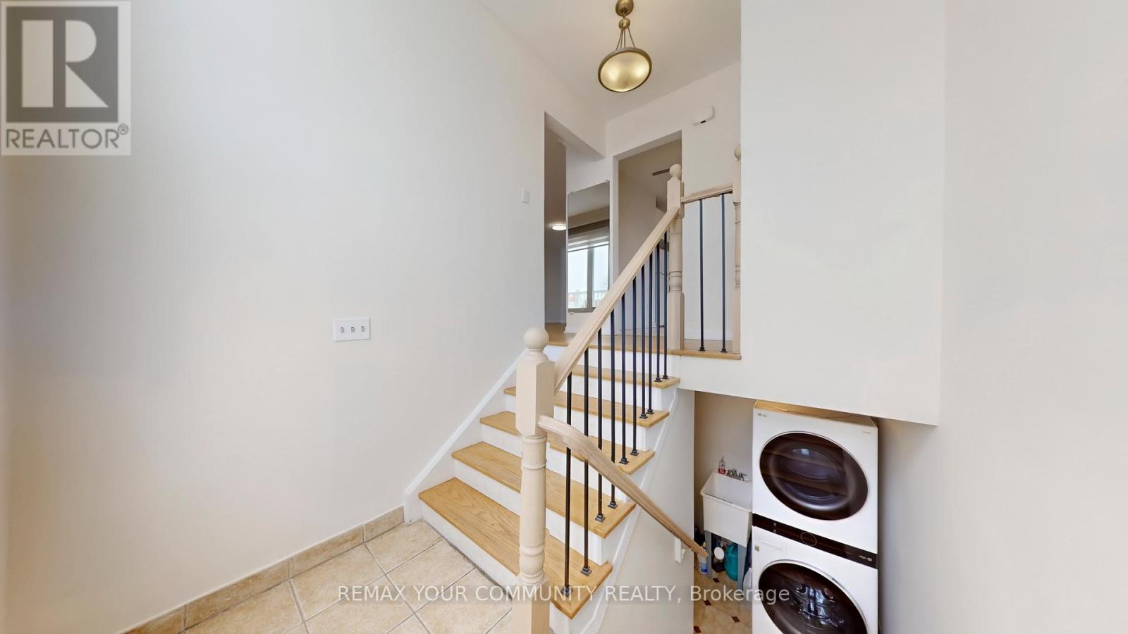 7 Brazil Gate, Toronto, Ontario  M9L 1K3 - Photo 29 - W12805594