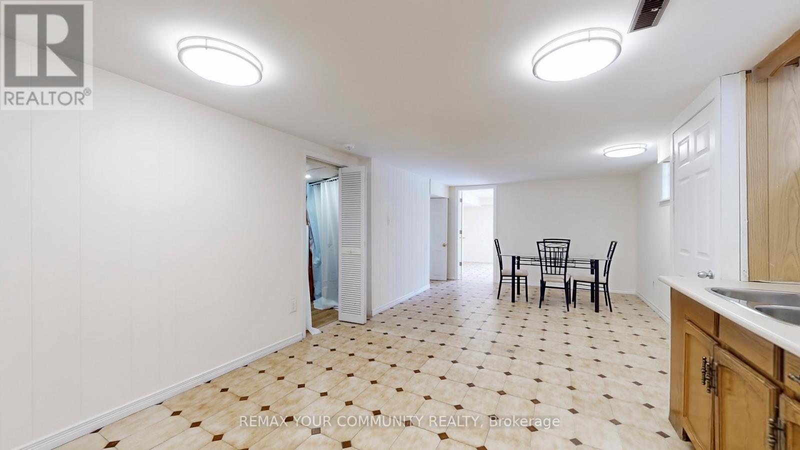 7 Brazil Gate, Toronto, Ontario  M9L 1K3 - Photo 34 - W12805594