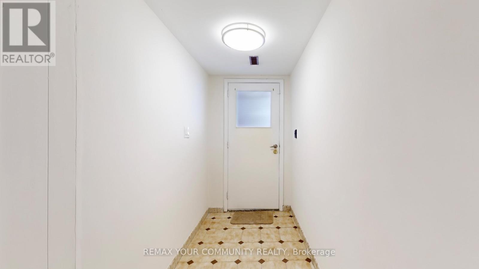 7 Brazil Gate, Toronto, Ontario  M9L 1K3 - Photo 46 - W12805594