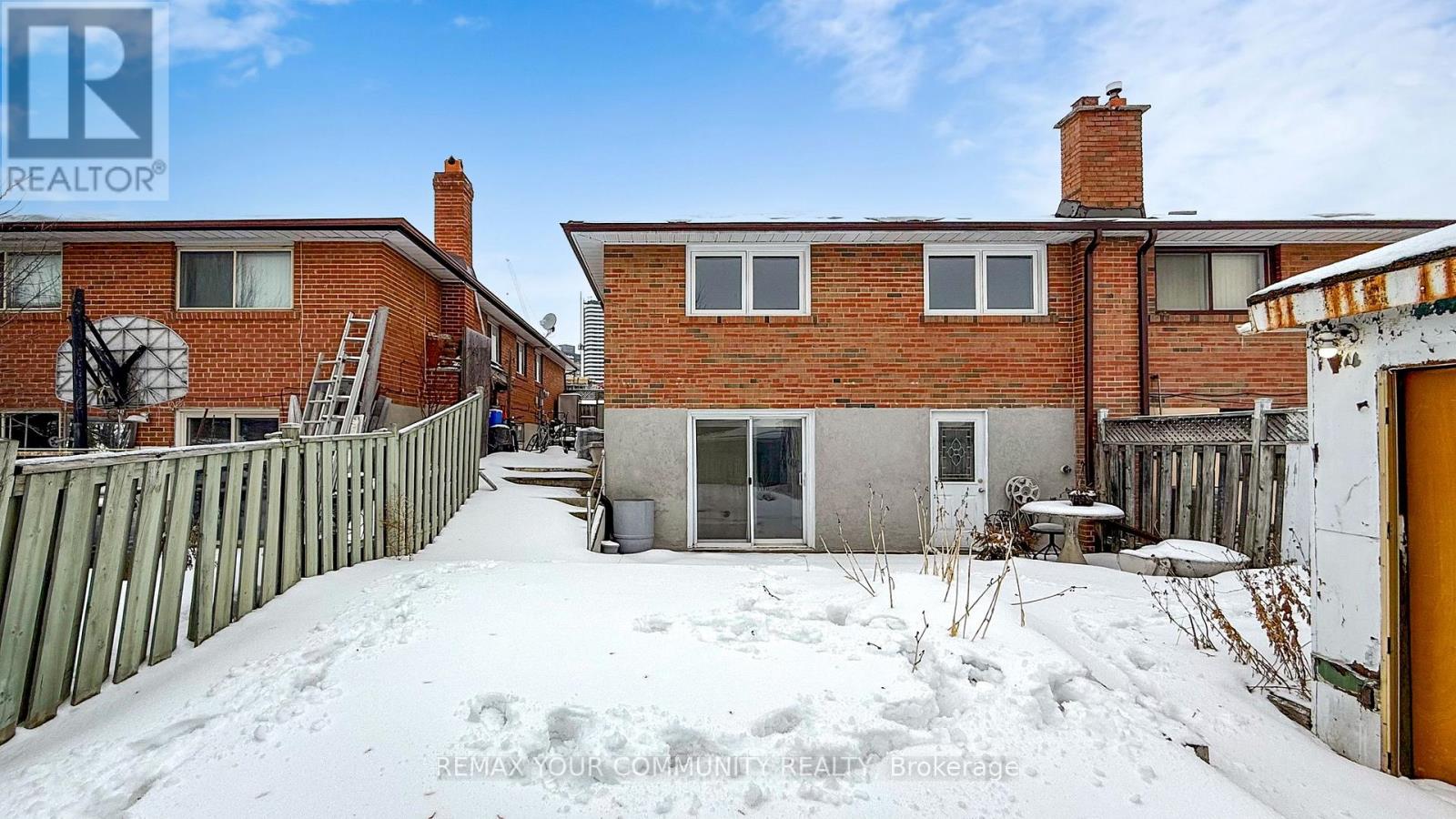 7 Brazil Gate, Toronto, Ontario  M9L 1K3 - Photo 47 - W12805594