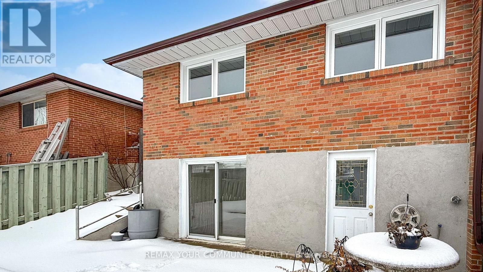 7 Brazil Gate, Toronto, Ontario  M9L 1K3 - Photo 49 - W12805594