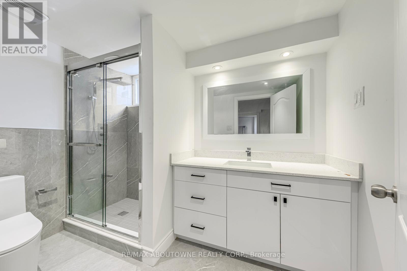 7 Ivybridge Drive, Toronto, Ontario  M9C 3R2 - Photo 39 - W12805618