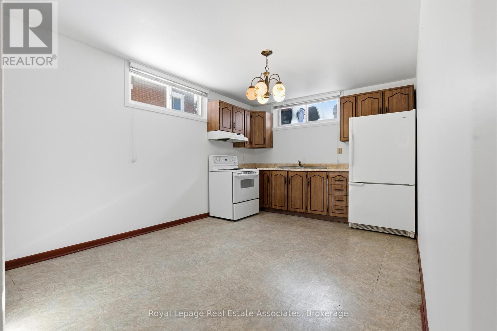 117 Harding Avenue, Toronto, Ontario  M6M 3A4 - Photo 25 - W12805654