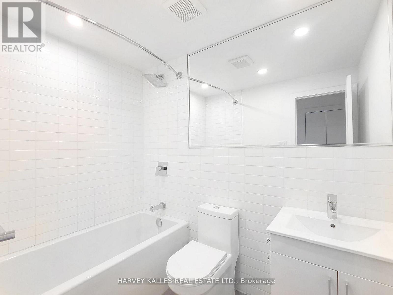 3 - 521 Browns Line, Toronto, Ontario  M8W 3V1 - Photo 3 - W12805668