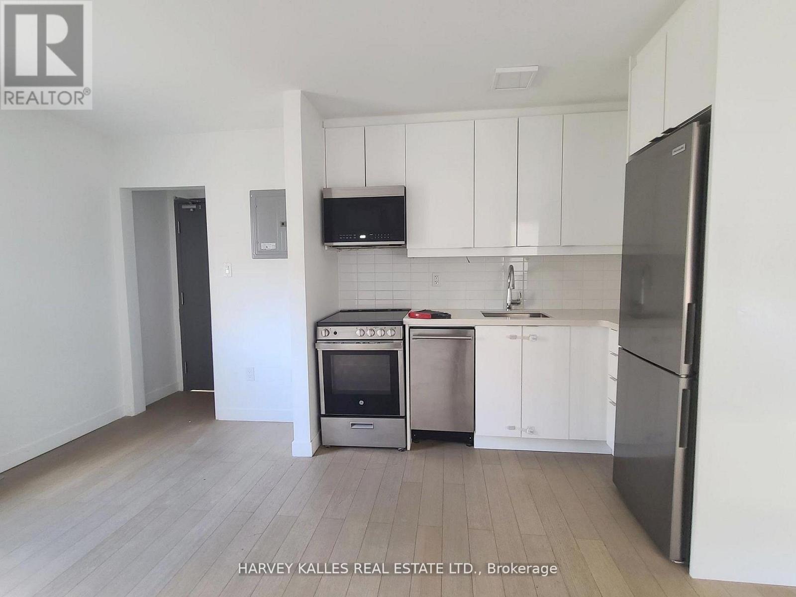 3 - 521 Browns Line, Toronto, Ontario  M8W 3V1 - Photo 4 - W12805668