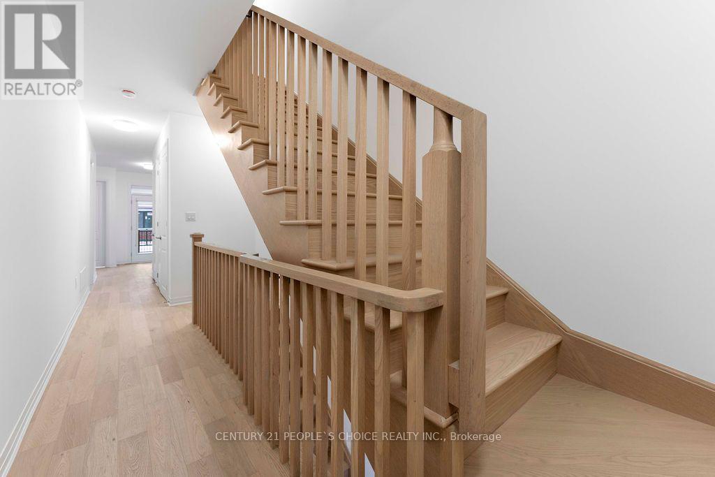 3 Crown Gate, Oakville, Ontario  L6M 5S8 - Photo 24 - W12805676