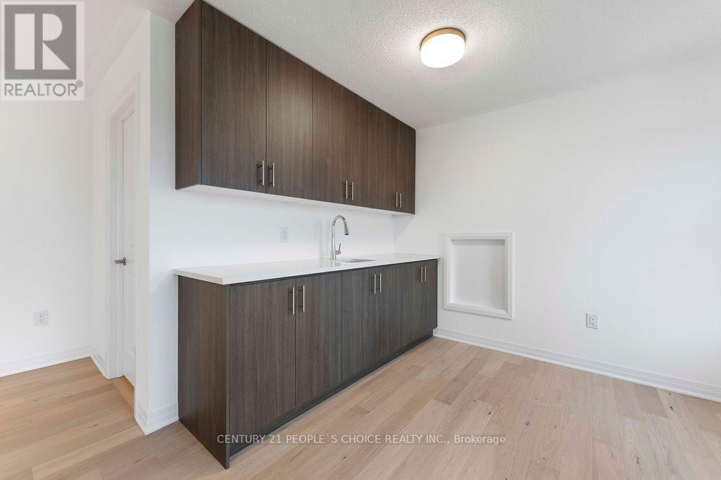 3 Crown Gate, Oakville, Ontario  L6M 5S8 - Photo 26 - W12805676