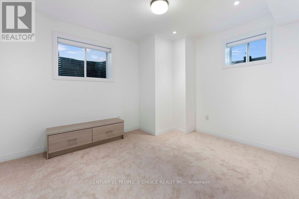 3 Crown Gate, Oakville, Ontario  L6M 5S8 - Photo 32 - W12805676