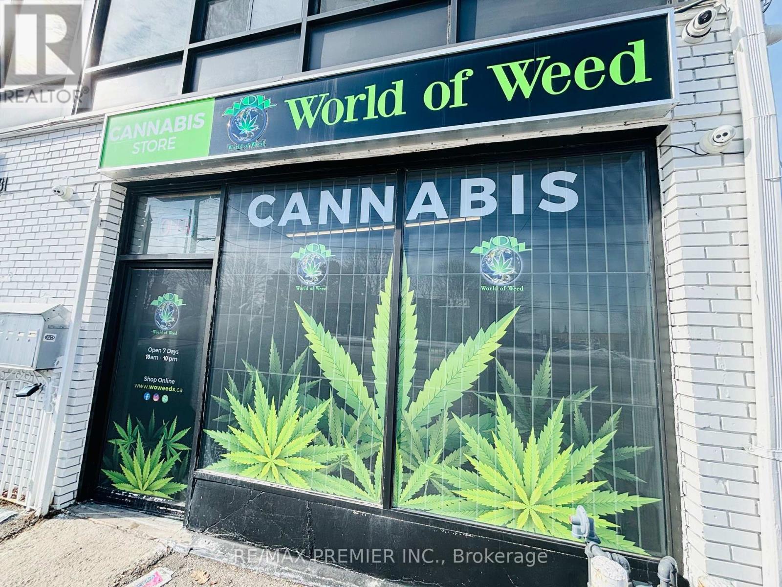 983 Lakeshore Road E, Mississauga, Ontario  L5E 1E5 - Photo 2 - W12805700