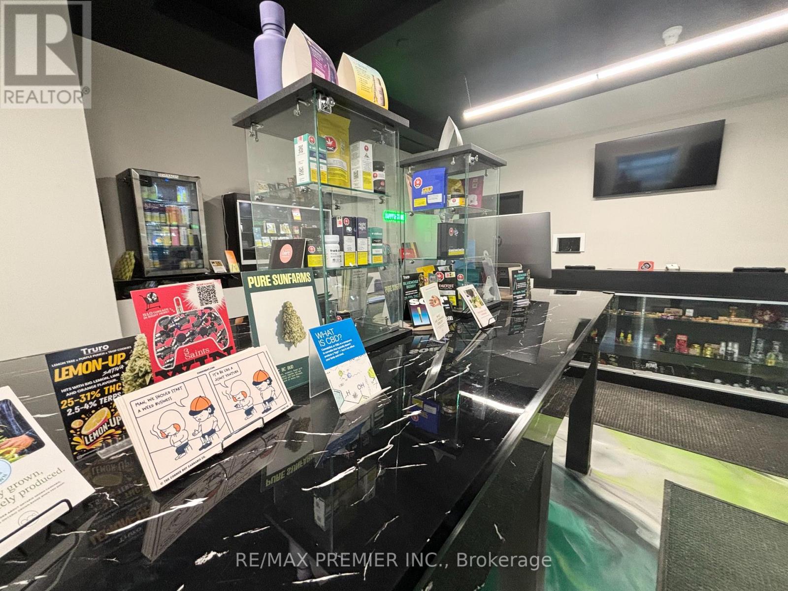 983 Lakeshore Road E, Mississauga, Ontario  L5E 1E5 - Photo 6 - W12805700