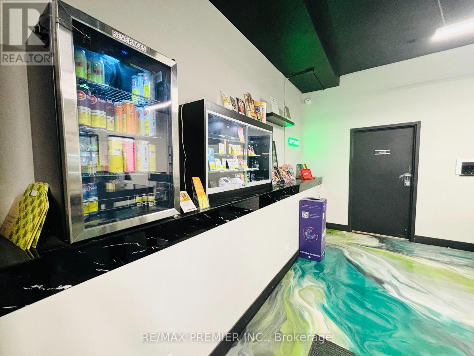 983 Lakeshore Road E, Mississauga, Ontario  L5E 1E5 - Photo 7 - W12805700